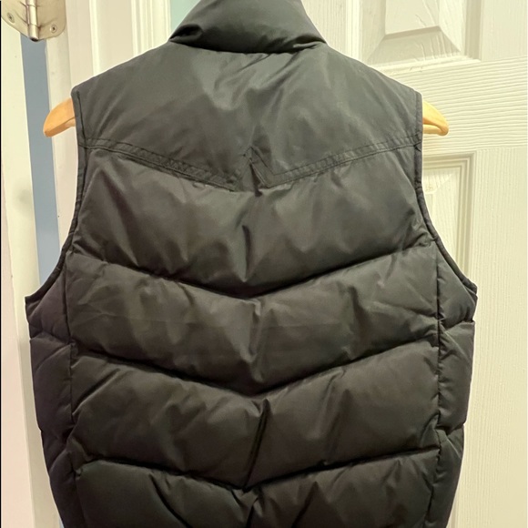 Gap Black Puff Vest - Picture 3 of 7